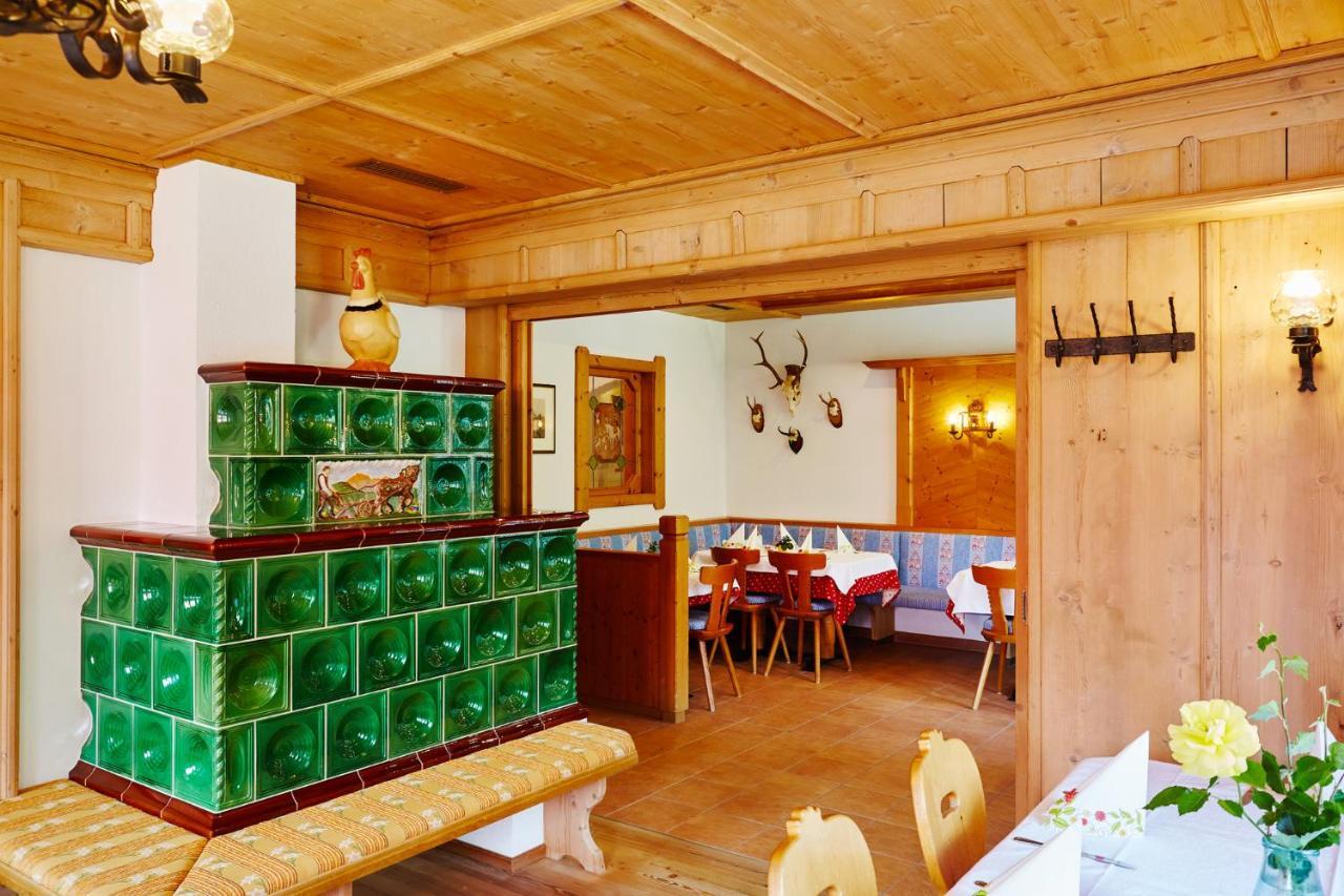 Gasthof Groebenhof Fulpmes Exterior photo