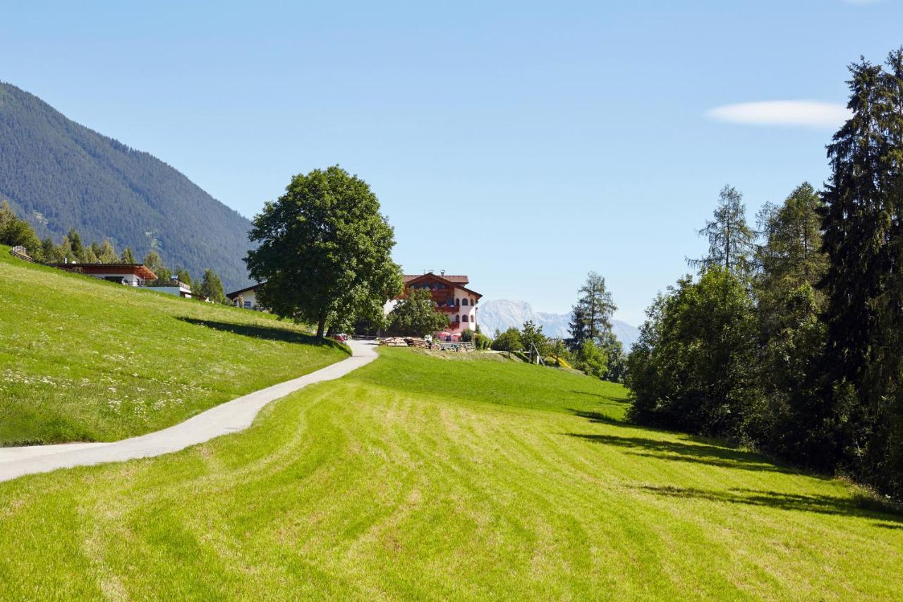 Gasthof Groebenhof Fulpmes Exterior photo