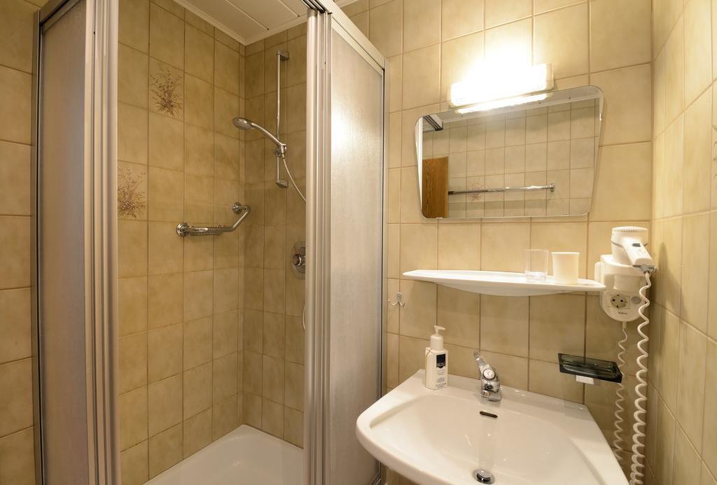 Gasthof Groebenhof Fulpmes Room photo