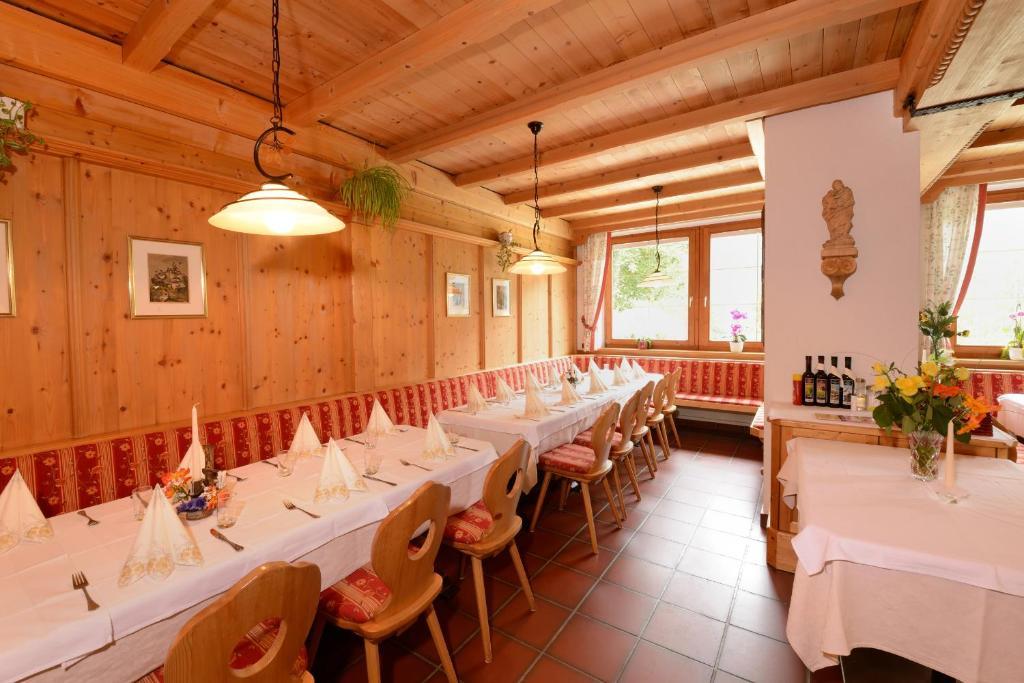 Gasthof Groebenhof Fulpmes Exterior photo